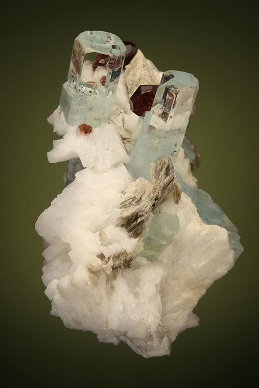 SPESSARTINE on BERYL var. Aquamarine